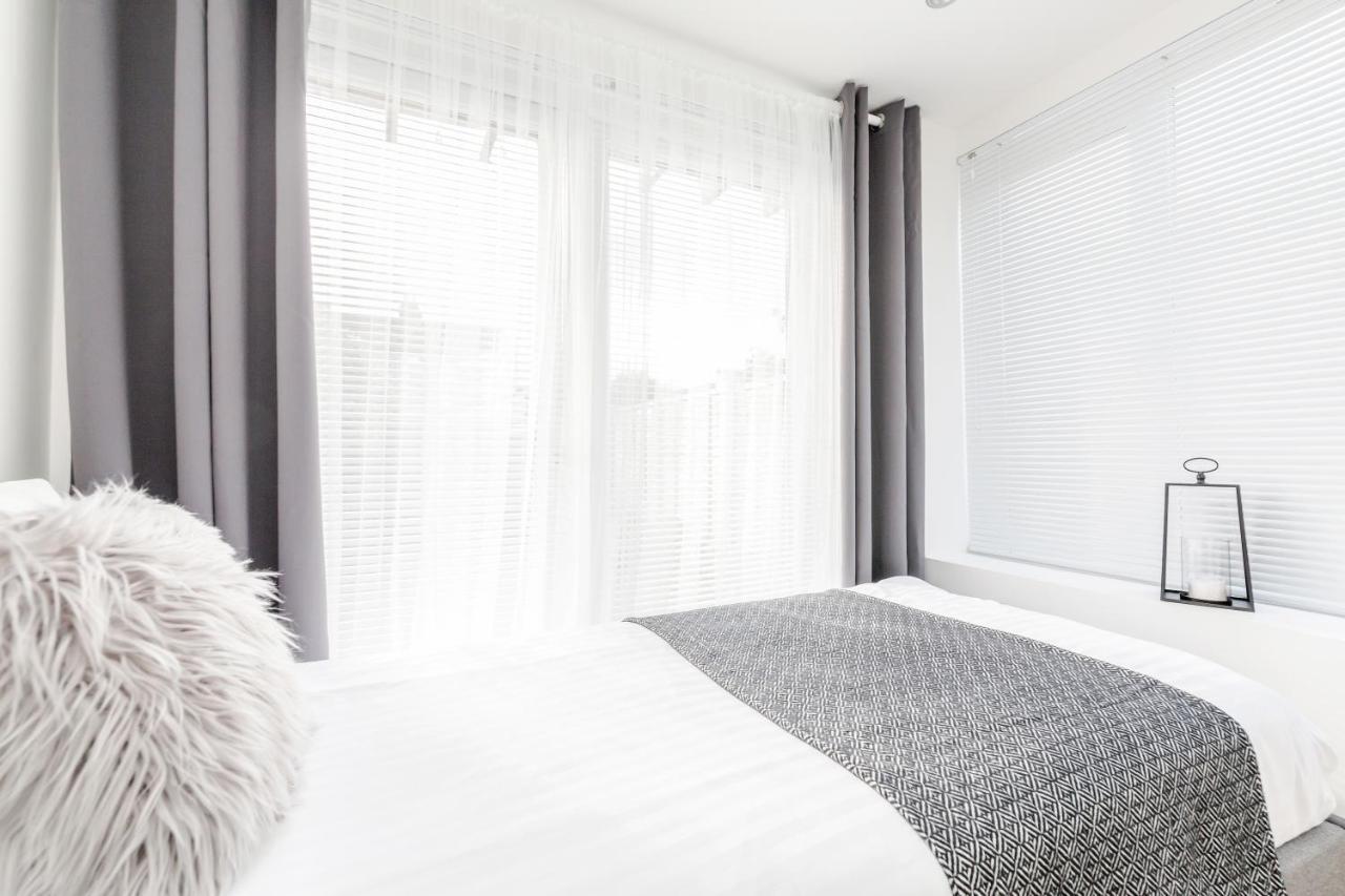 2 Bedrooms Serviced Apartment Excel Exhibition Centre, O2 Arena, Stratford Olympic City, Forest Gate, Central Londra Exterior foto
