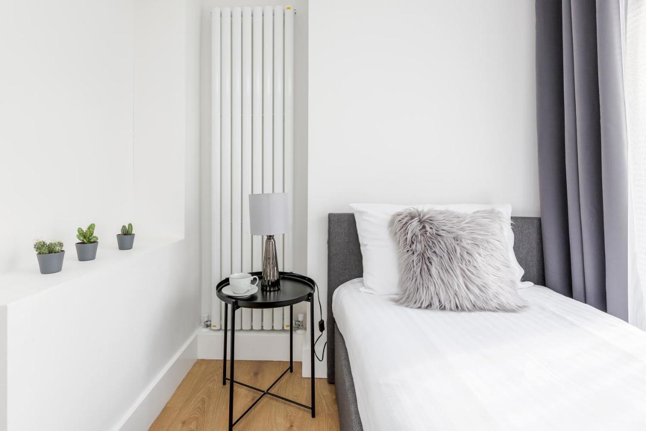 2 Bedrooms Serviced Apartment Excel Exhibition Centre, O2 Arena, Stratford Olympic City, Forest Gate, Central Londra Exterior foto